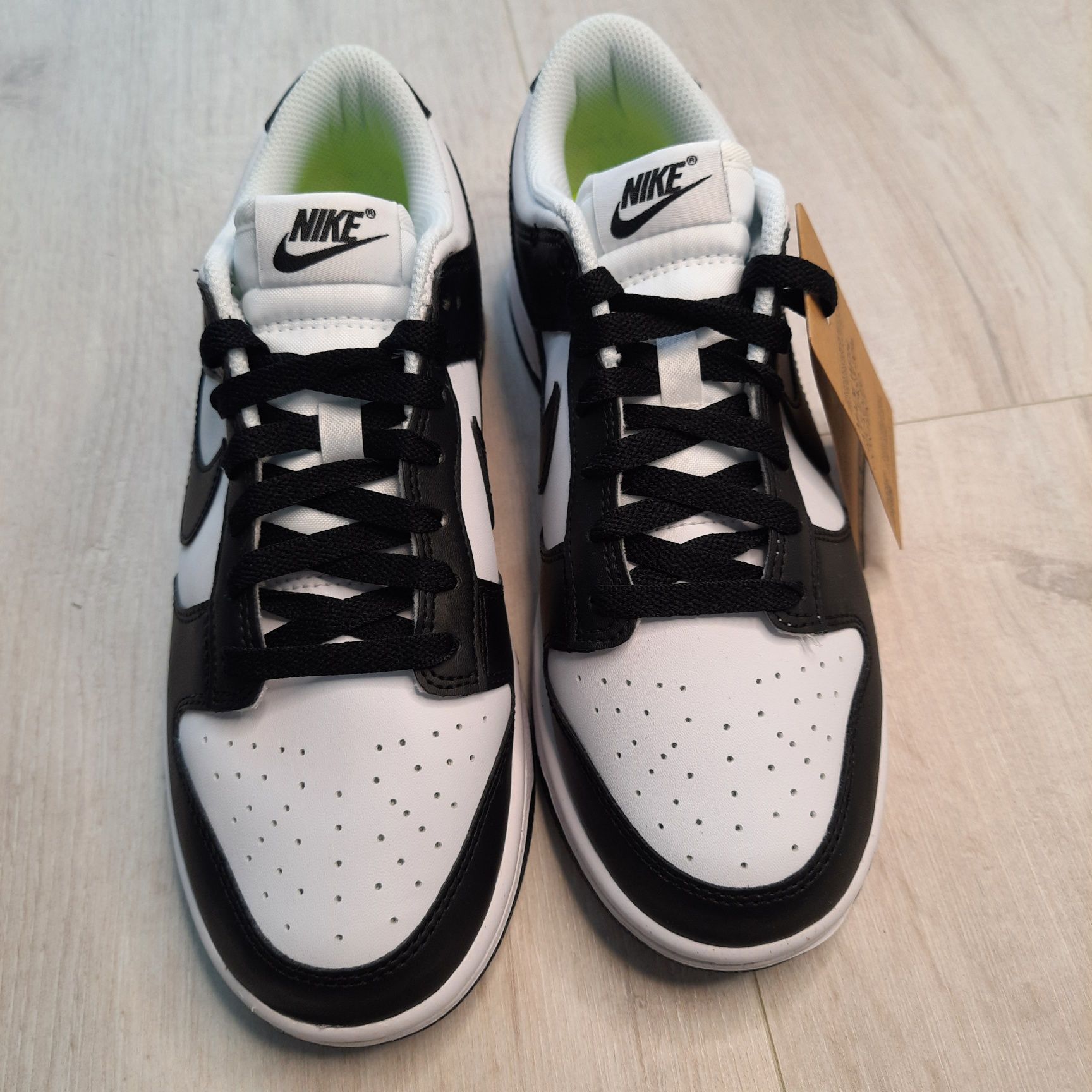 Оригінальні чоловічі кросівкиі NIKE DUNK LOW NEXT NATURE WHITE/BLACK D