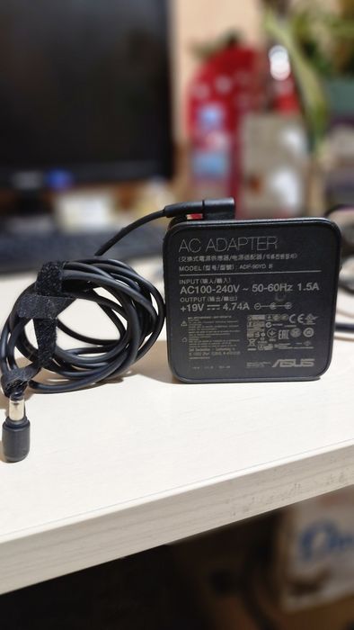 блок живлення до ноутбуку ASUS 19V