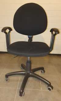 Krzesło SMART Nowy Styl czarne