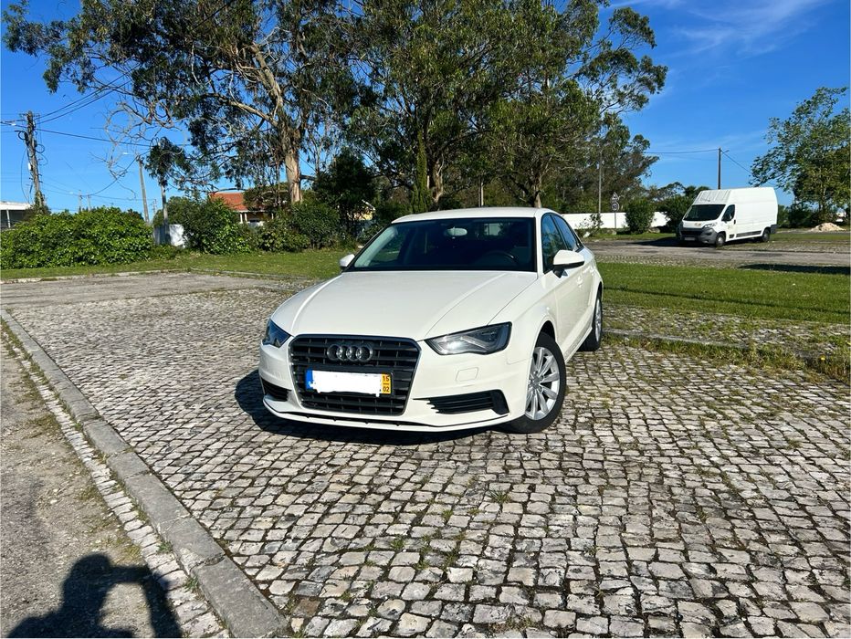 Audi A3 limosine V8 muito economico bom estado de consevasao