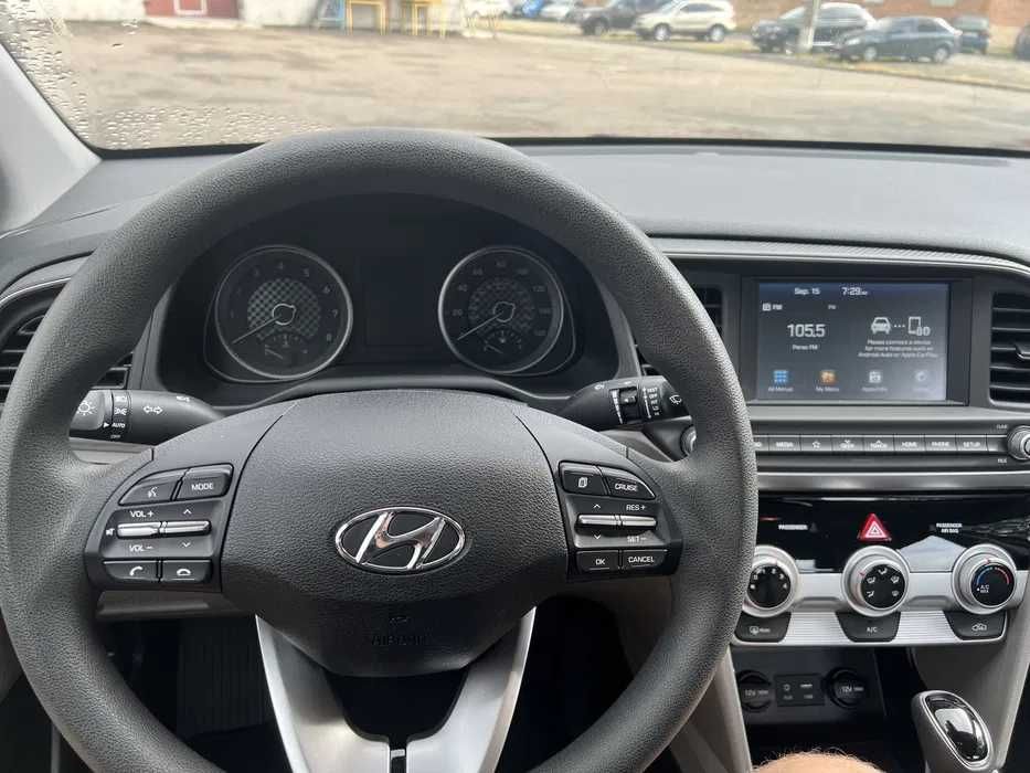 Оренда автомобіля в таксі, оренда авто, прокат авто Elantra