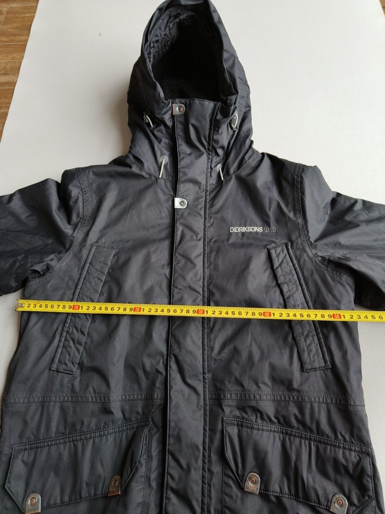 Didriksons kurtka parka rozmiar S damska kolor czarny matowy
