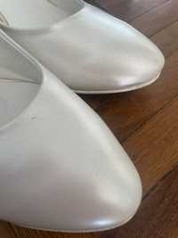 Білі туфлі(весільні)