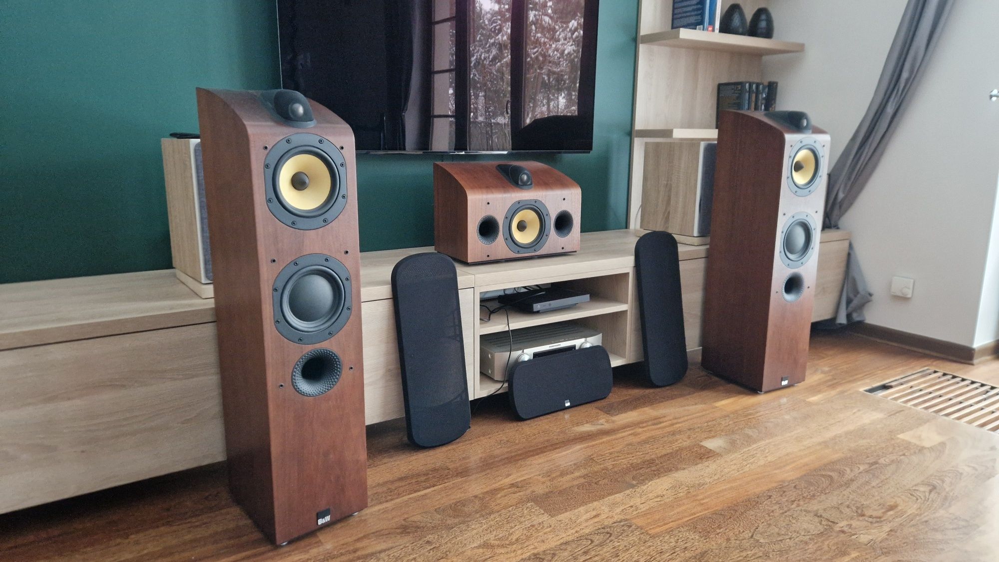 Kolumny Bowers&Wilkins B&W 704 S1 orzech idealne