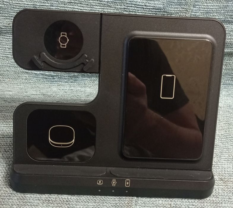 Бездротова Зарядка Док-станція 3 в 1 Q10