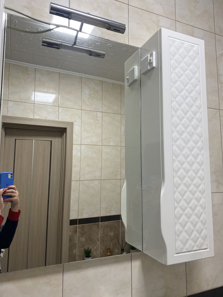 Дзеркало з підсвіткою та пеналом Родорс бу 70 см