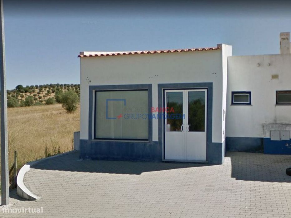 Loja no centro de Pavia, Mora, Évora