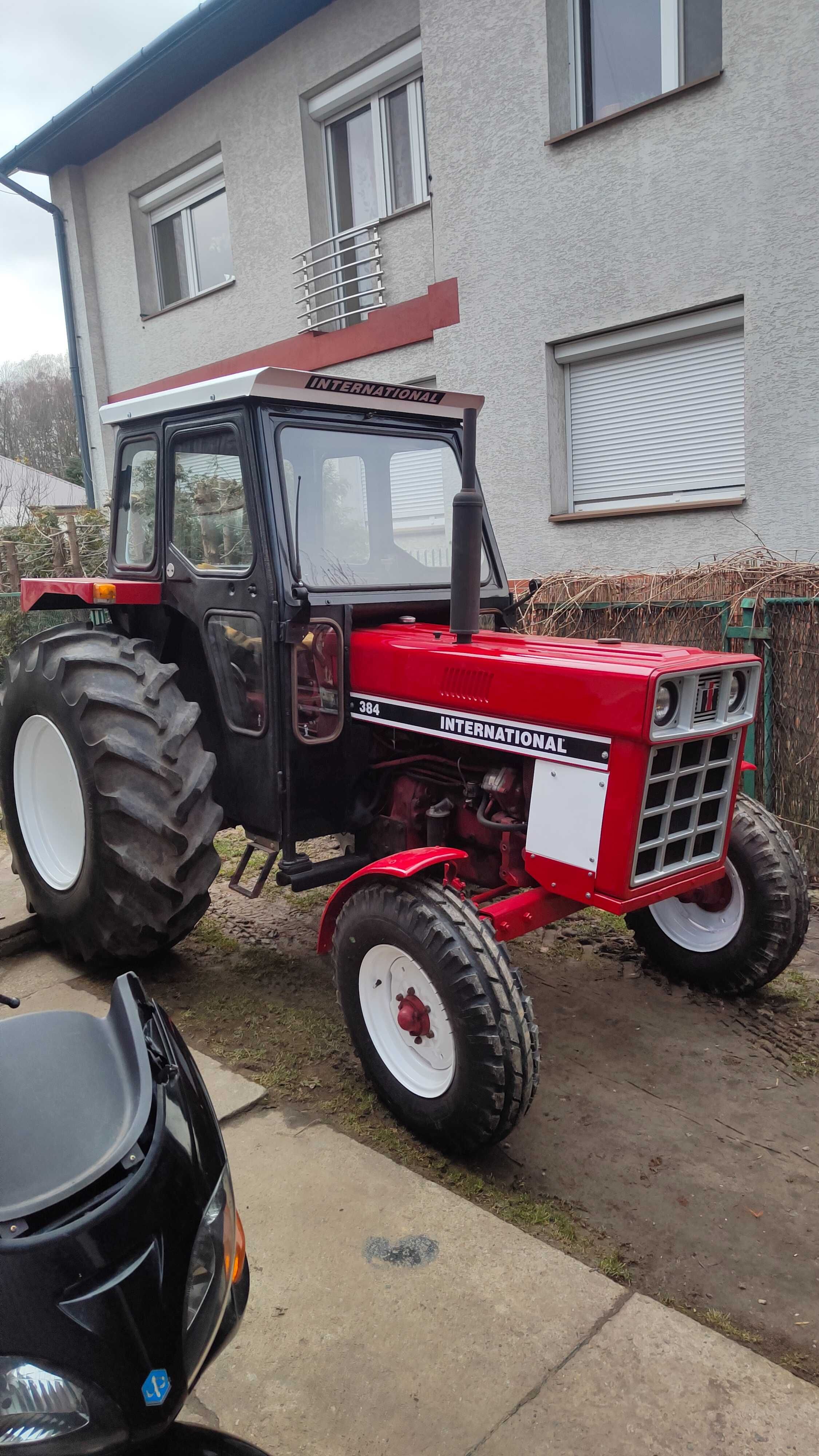 Ciagnik  international harvester 384 case