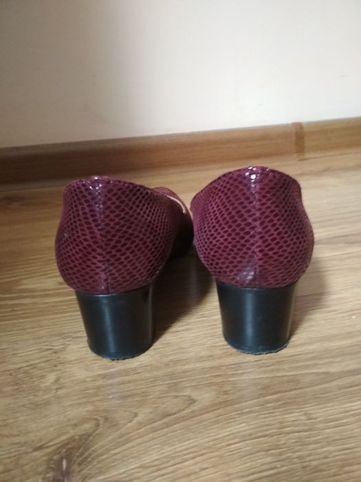 Туфли женские ( кожа) 37 размер.