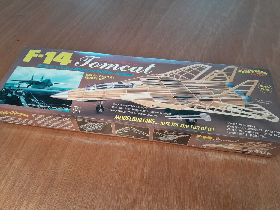 Aeromodelismo - KIT avião  F-14 Tomcat - NOVO na caixa - Top Gun!