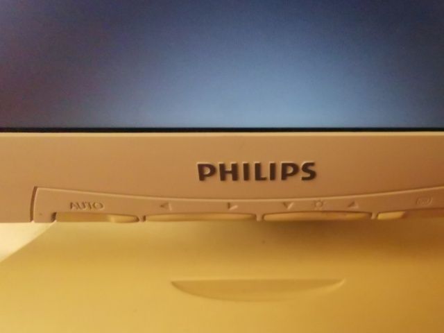 Monitor Philips LED 150 s4 15"