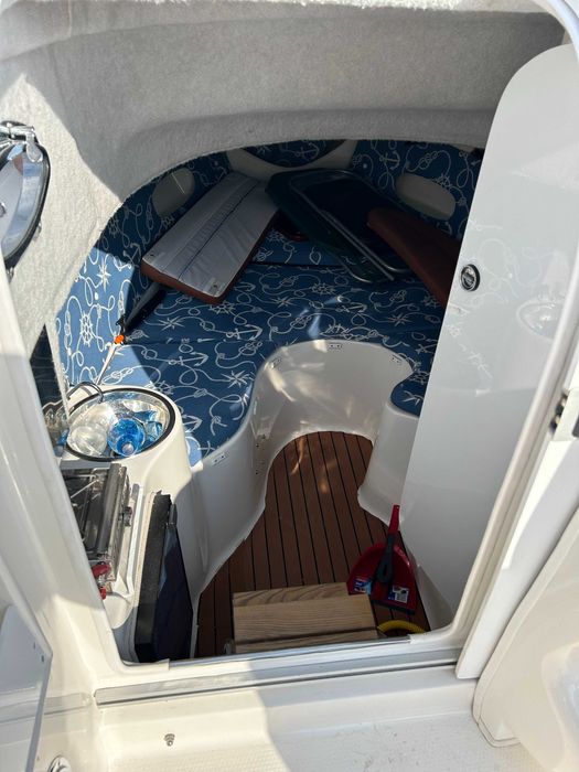 JACHT  motorowy  WINNER 800 silnik SUZUKI 250 km V6