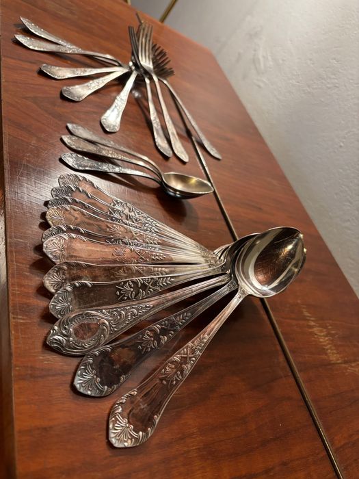 Sztućce, platery