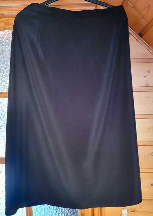 Spódnica czarna midi
