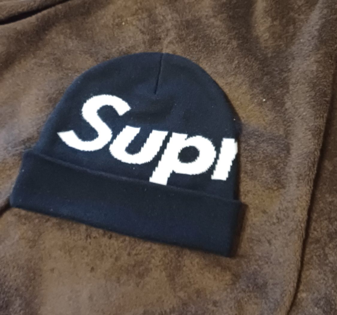 шапка supreme big logo