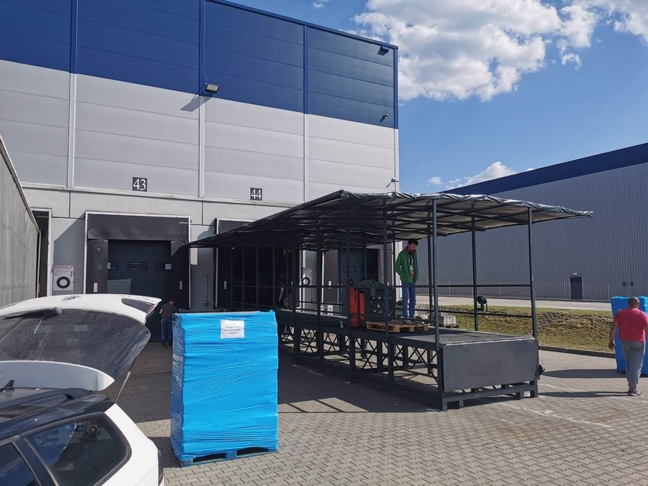 Stanowisko przeładunkowe,rozładunek,stacjonata,dok,podest,podwyższenie