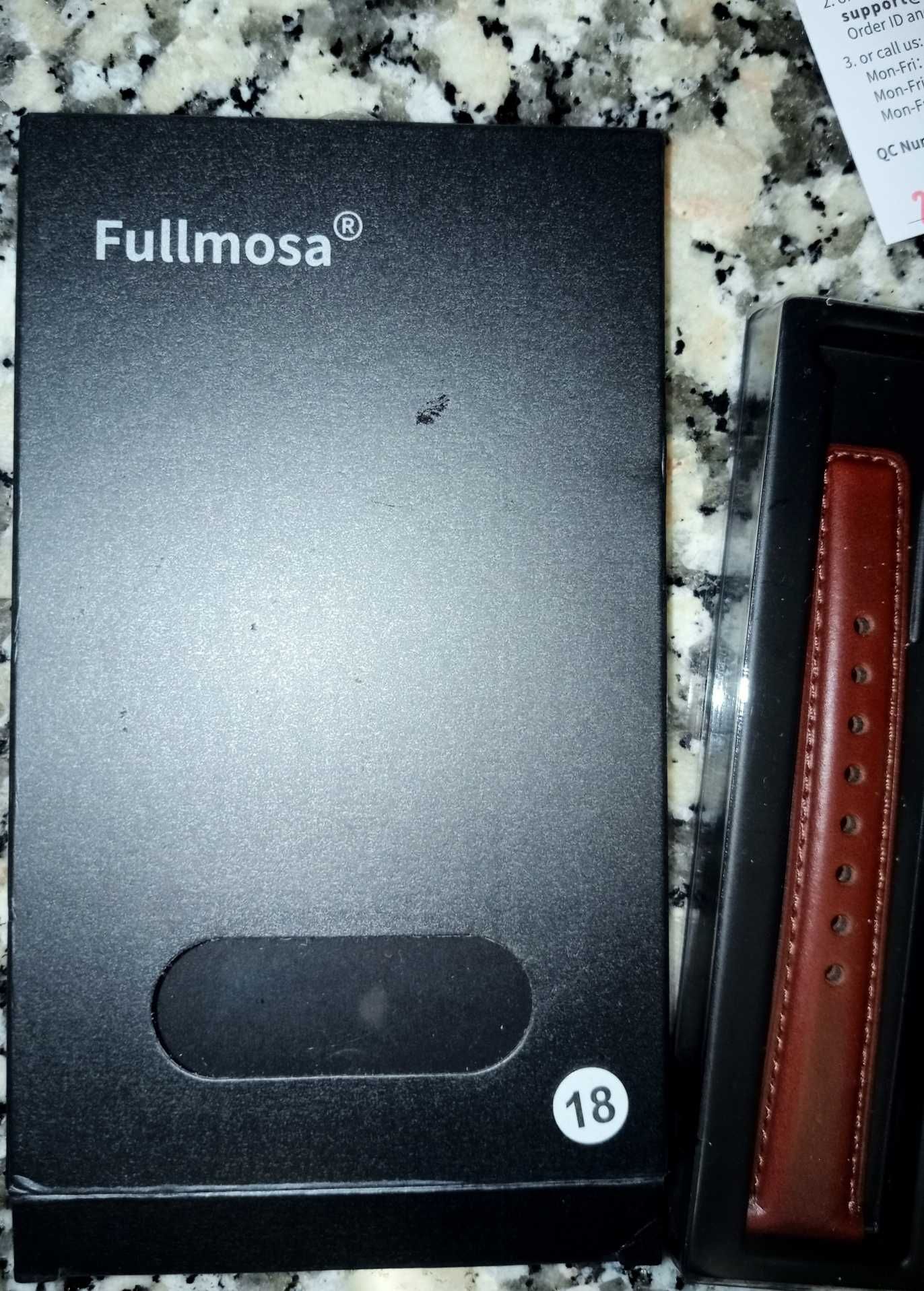 Bracelete de couro da Fullmosa. Novo!