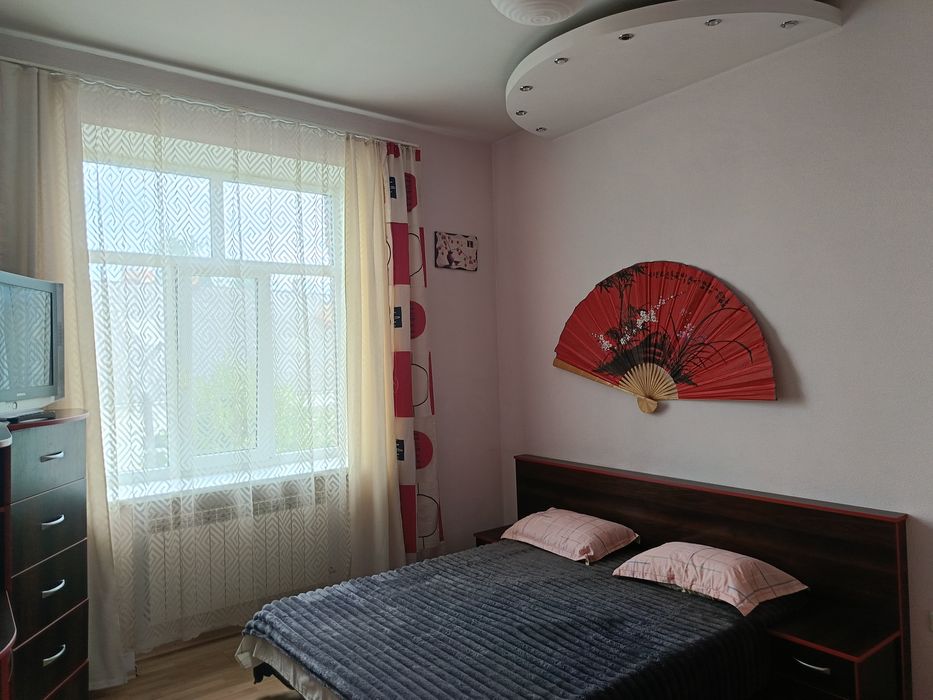 2-к подобово погодино центр А.Артинова Smart.tv