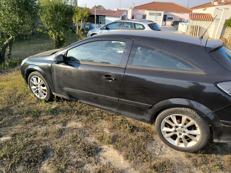 Opel Astra H GTC 1.9 5 lugares