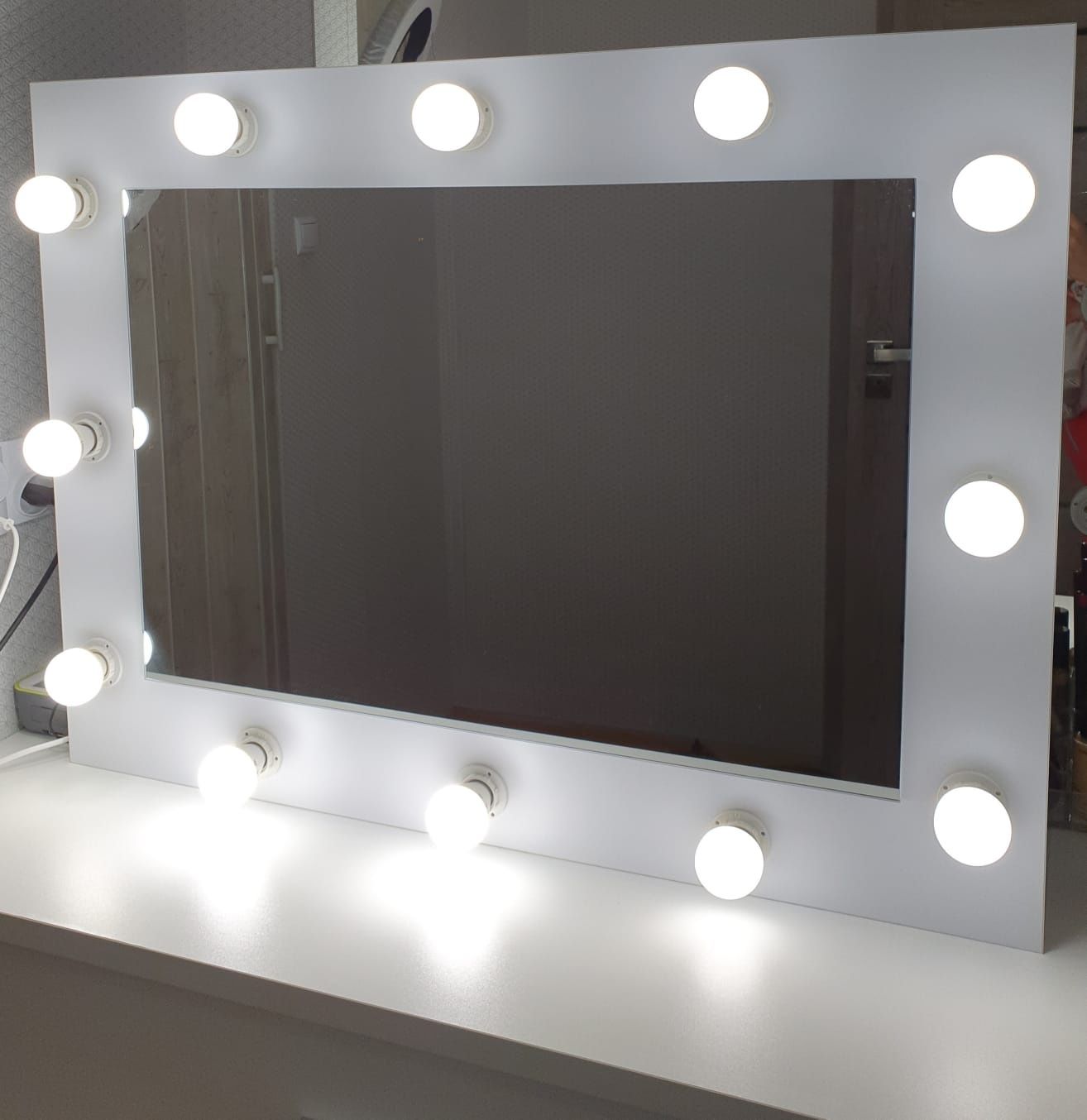 Lustro Led do makijazu 80x60 make up wizażu z zarowkami toaletka