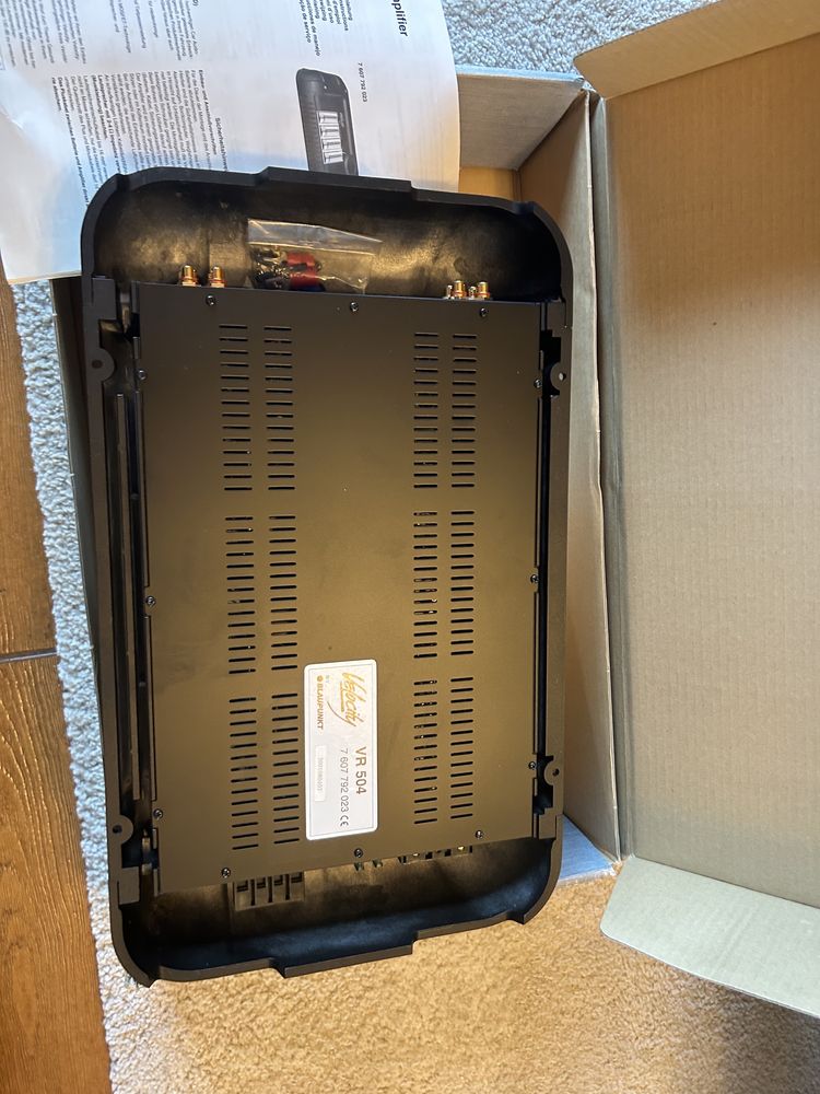 Wzmacniacz VELOCITY  VR 504 Blaupunkt