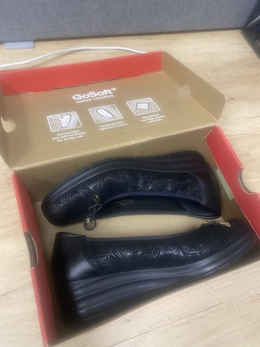 Czolenka skorzane nowe rozm.40