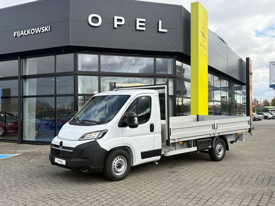 Opel Movano  Movano Skrzynia 4200 mm, Fotel amortyzowany, hak holowniczy, od ręki