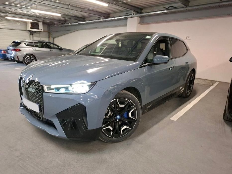 BMW iX xDrive 40 Pack Desportivo