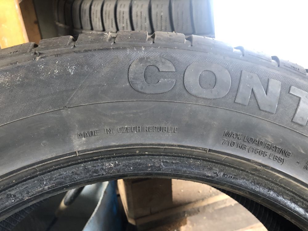 215/60 R17 Continental 4X4 Winter Contact