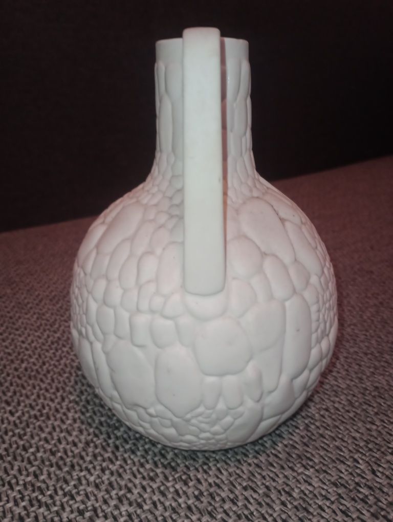 Wazon wazonik Kaiser porcelanowy nieszkliwiony biskwit