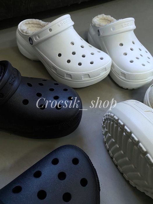 Жіночі утеплені крокси на платформі  crocs classic platform lined clog