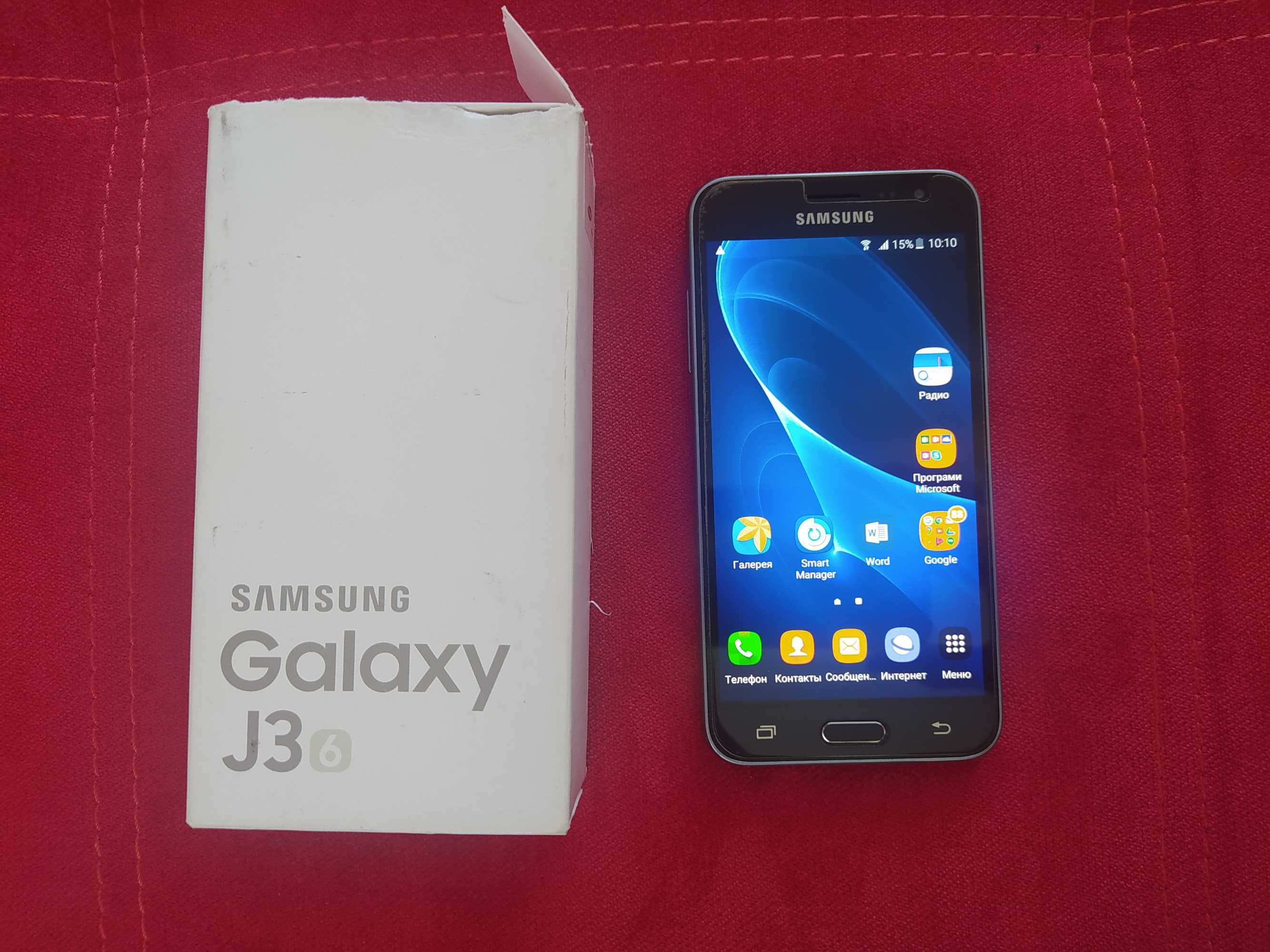 Телефон Samsung Galaxy J3