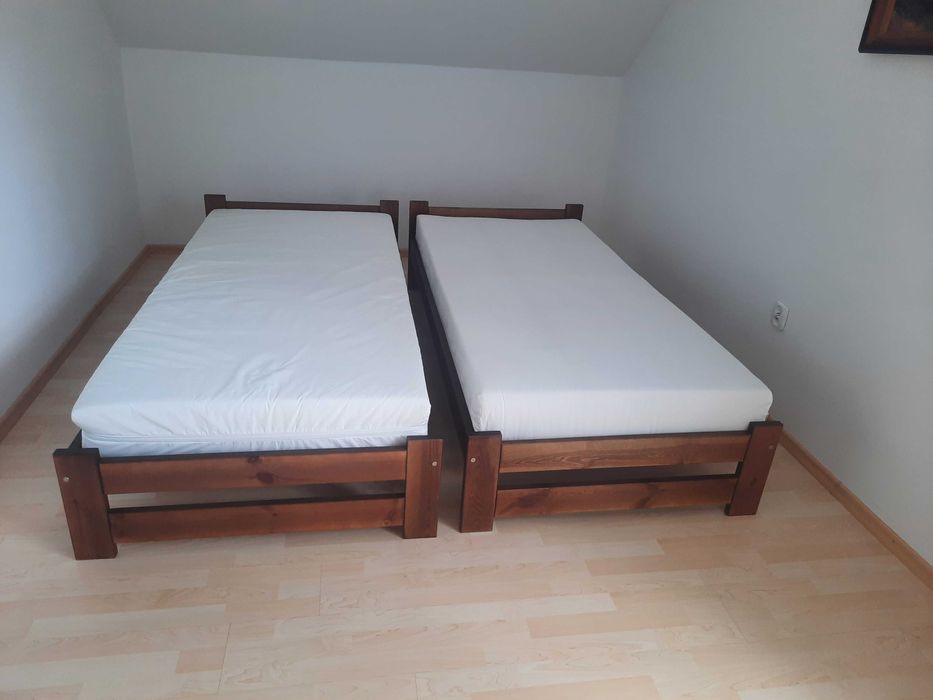 Nowe drewniane łóżka