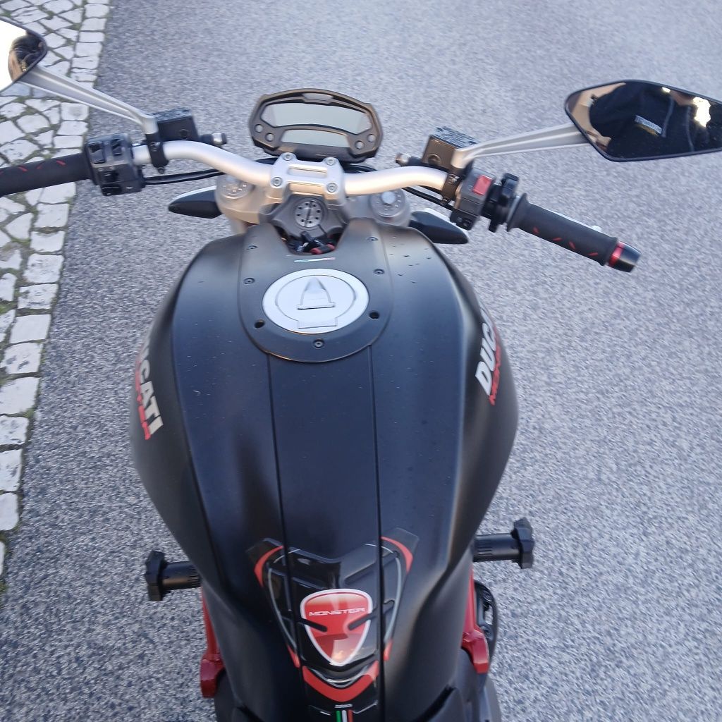 Ducati monster 796