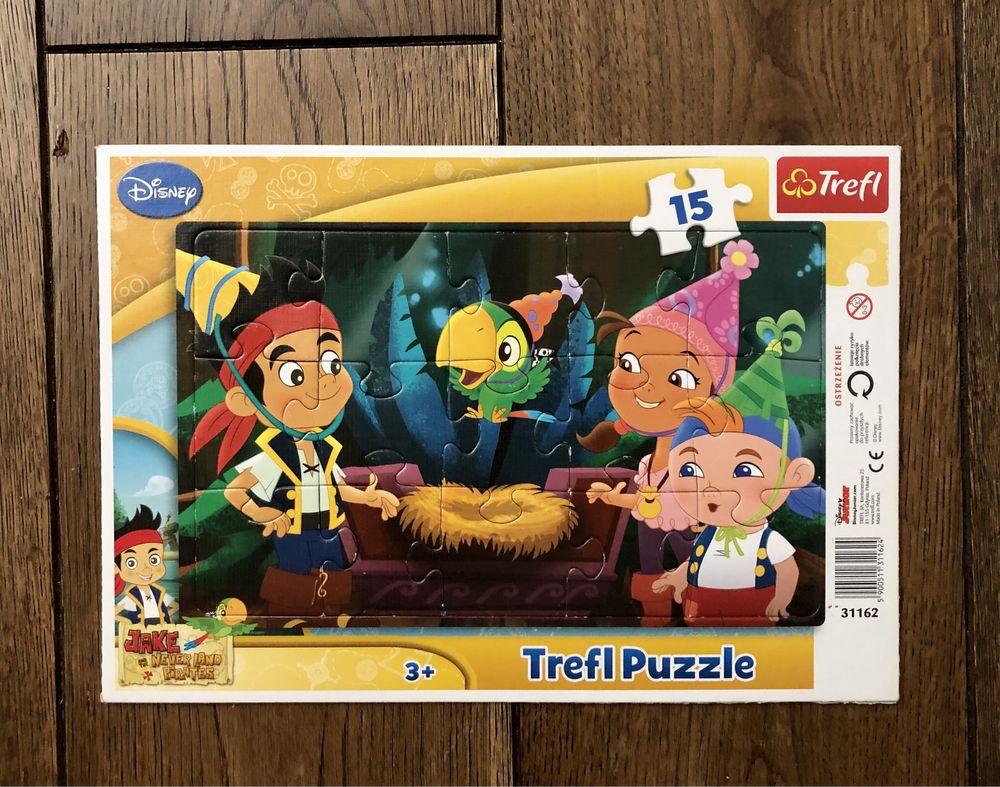 Jake i piraci z Nibylandii duże puzzle 3+ z szablonem