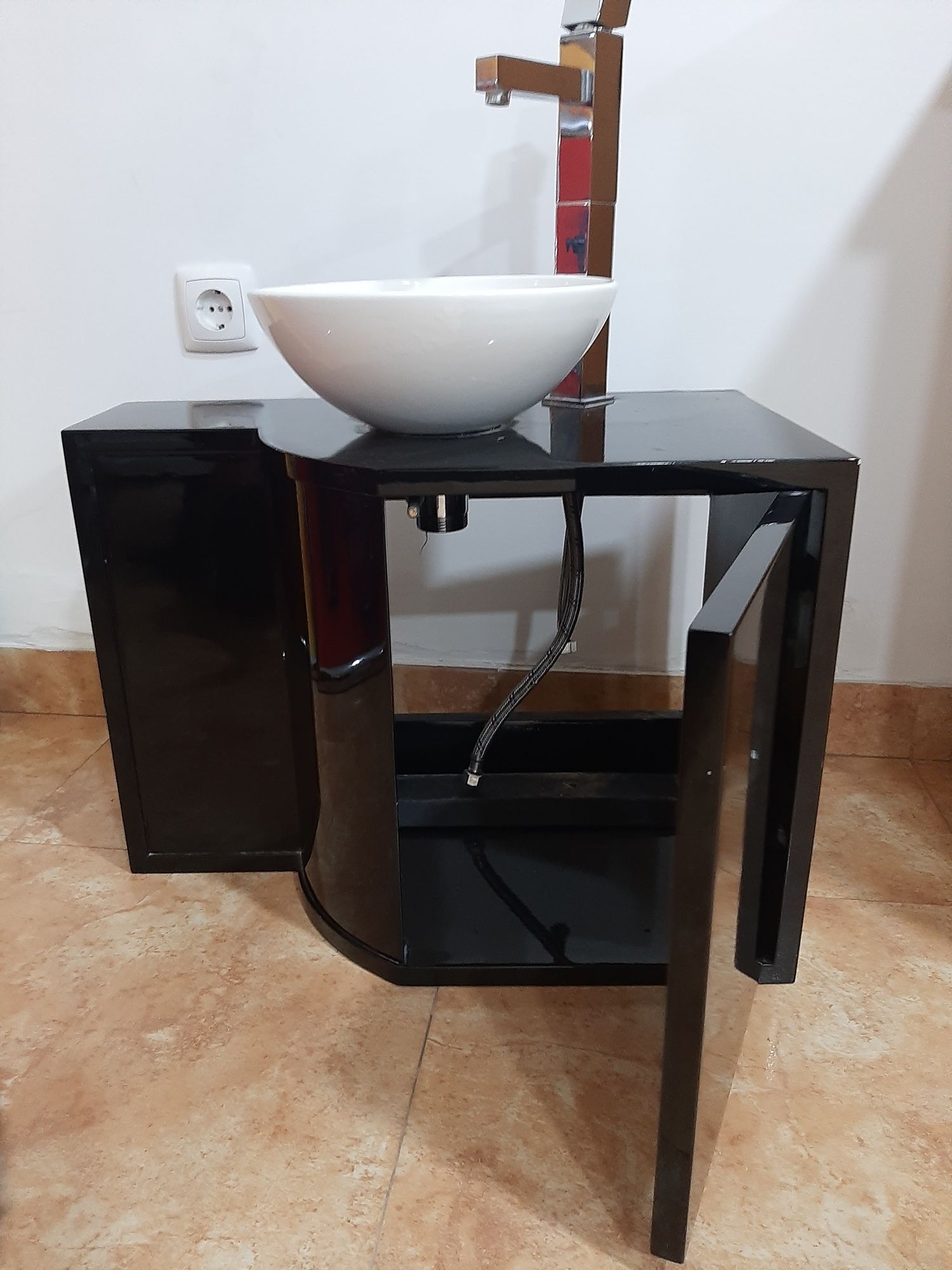 Movel wc lacado preto