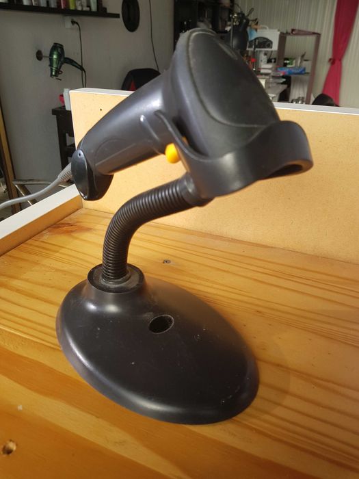 Impressora térmica, gaveta, leitor de barras