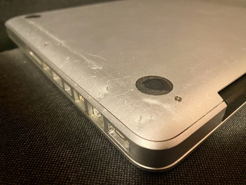 MacBookPro Early 2011 2.7 GHz Core i7 (peças ou reparação)