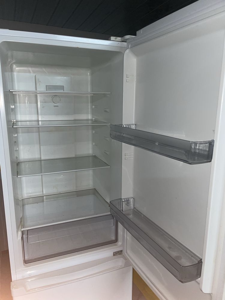 Frigorifico com congelador
