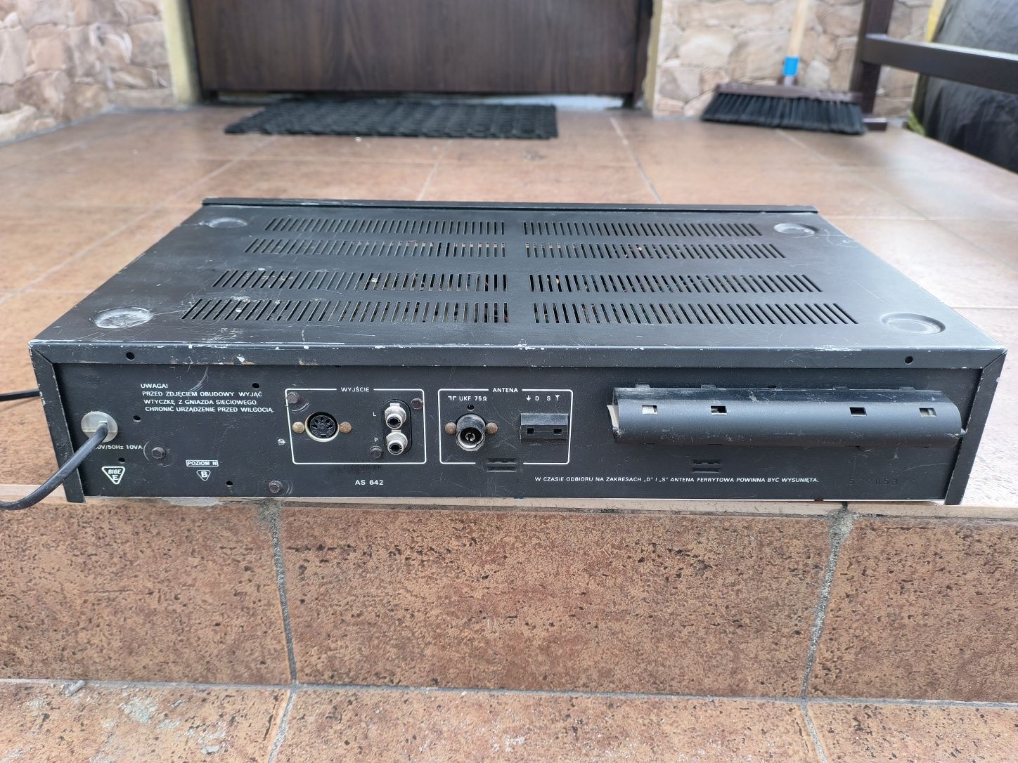 Diora Tuner stereofoniczny AS 642