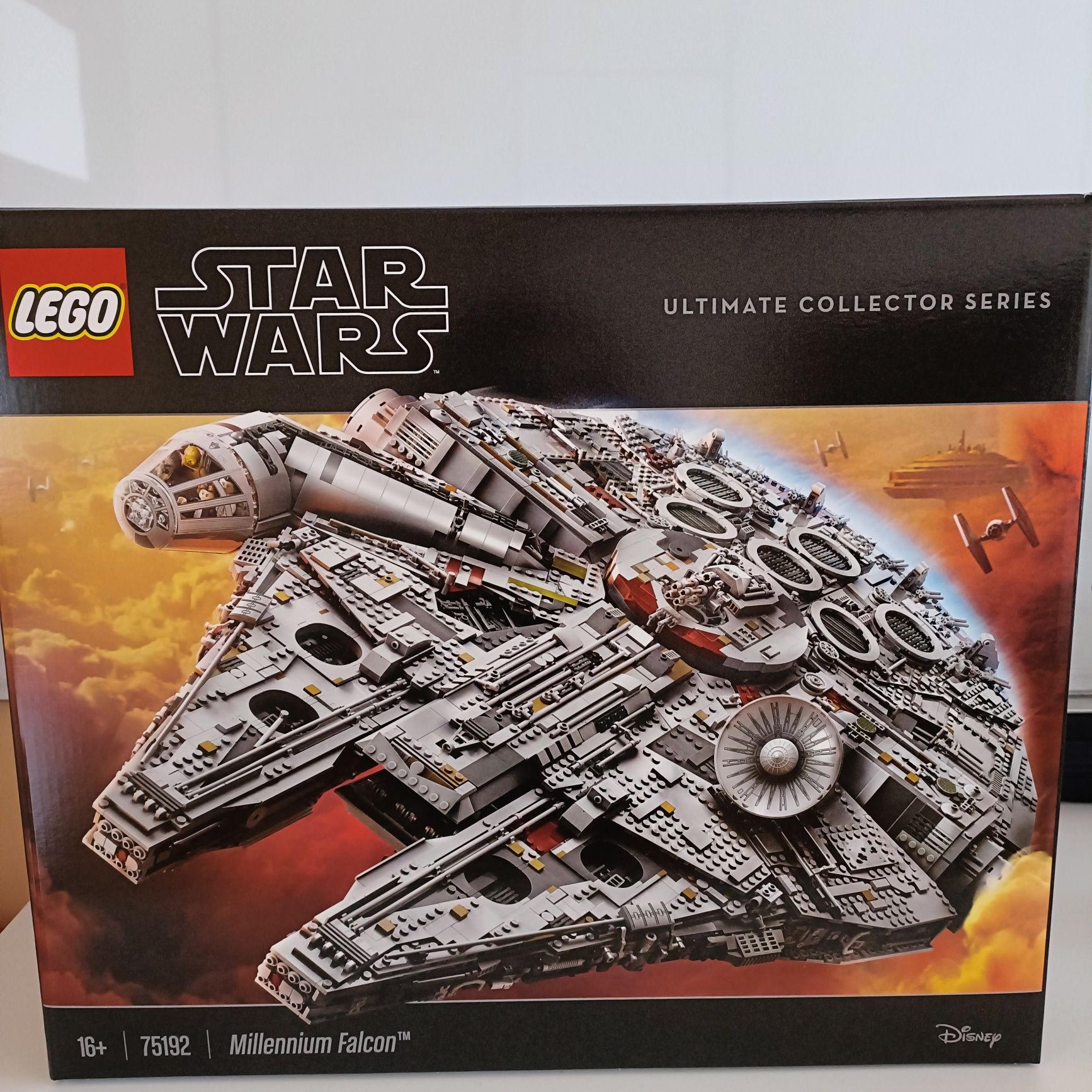 LEGO Star Wars 75192 Sokół Millennium NOWY