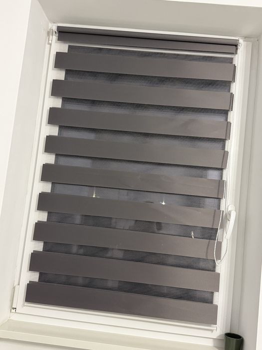 4 Rolety Dzień I Noc Z Napinaczem prawa strona.