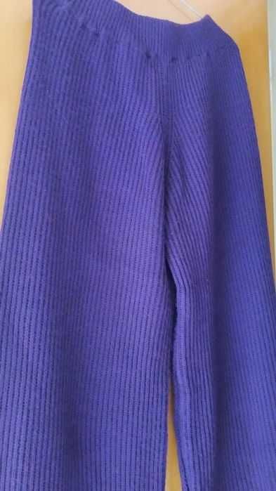 Calças corte largo em malha Cadena / Camisola cor roxo tamanhos M - No