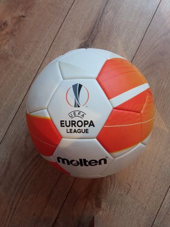 Oficjalna piłka z Ligi Europy 2020/21 Molten