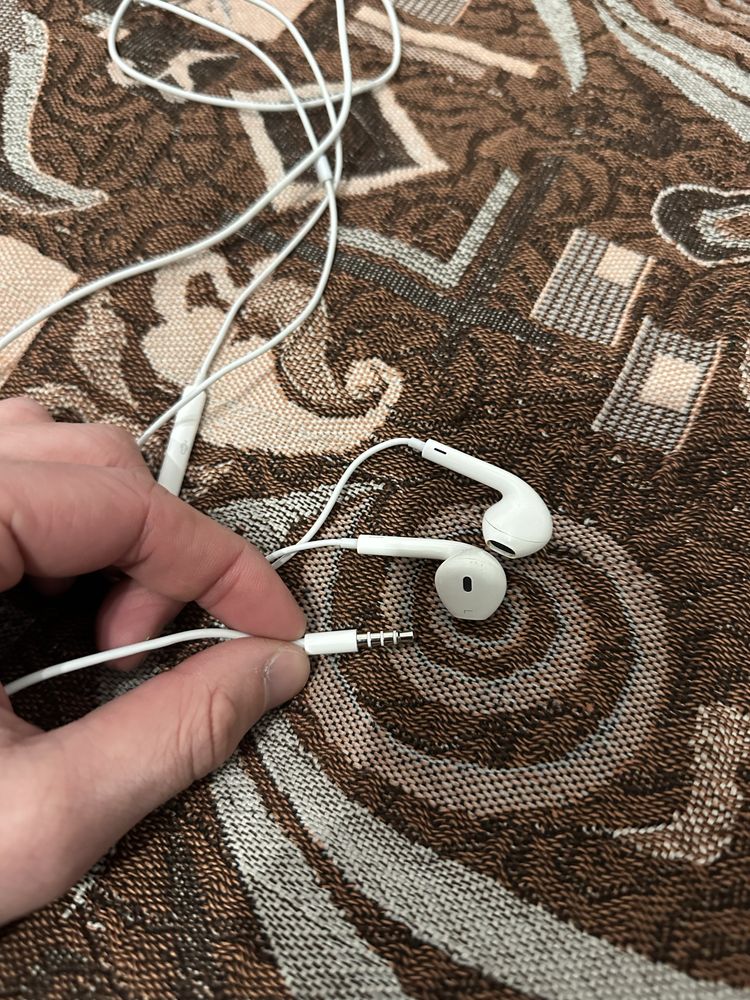 Навушники Apple Earduts