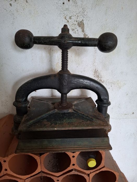 Prensa de encadernação