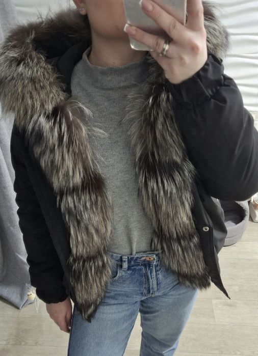 Продам бомбер с натуральным мехом чернобурки