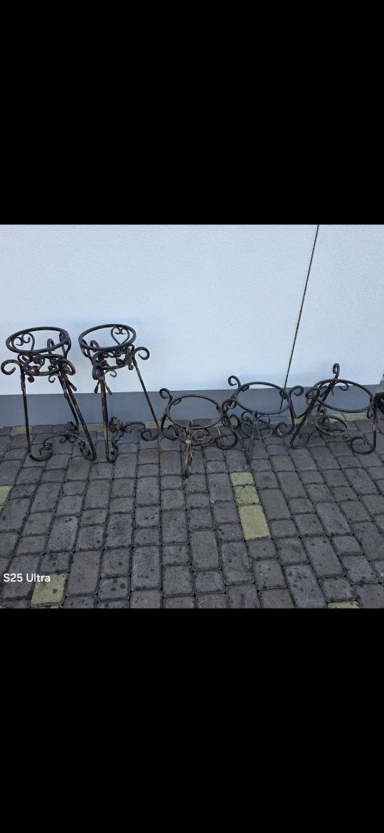 Kwietniki kute ogrodowe