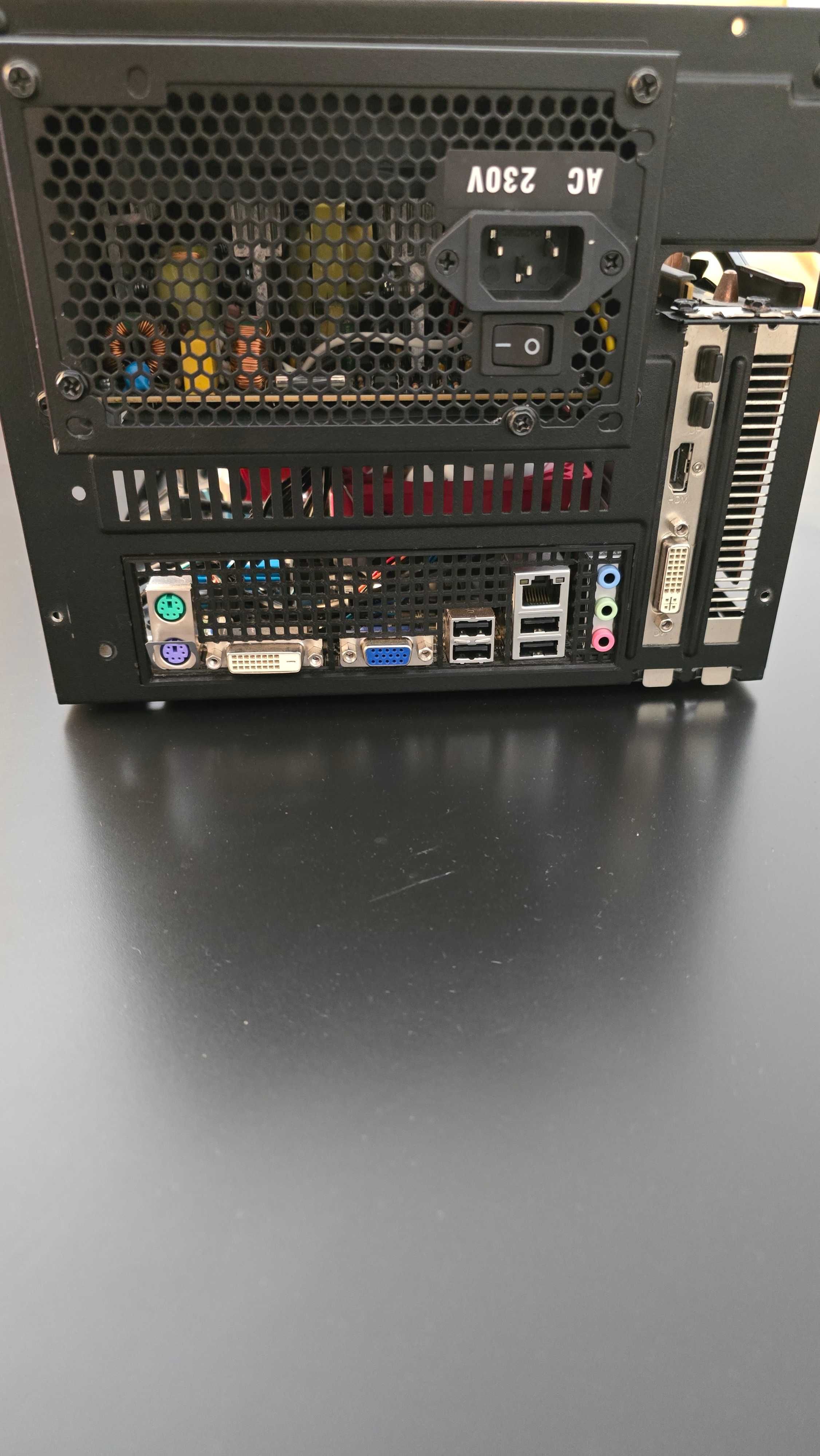 Desktop PC Mini ITX Xeon E3 + R9 280X