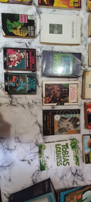 Conjunto Livros Antigos variados